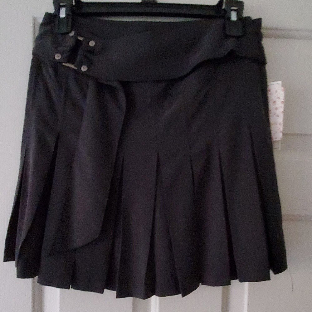 Free People Mini Skirt Size 0 Brand New Pleated
